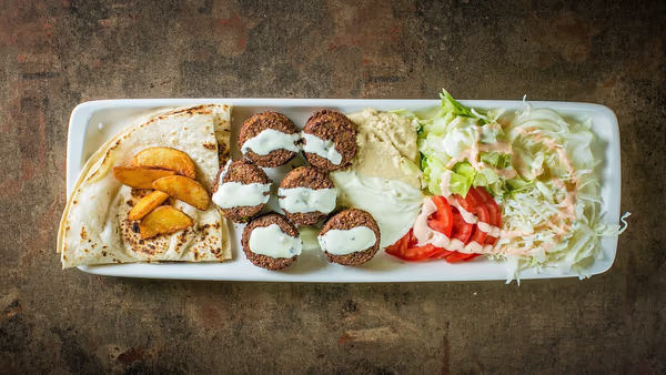 Hrustljavi Falafel Krožnik