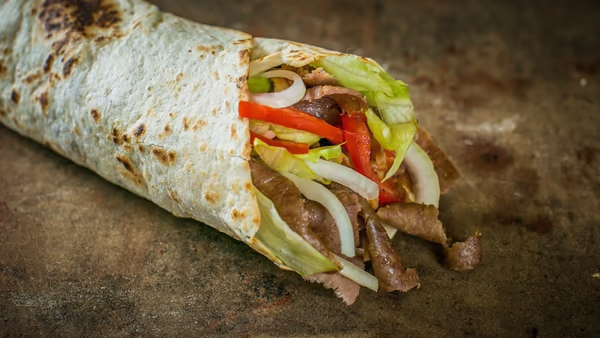 Sveže zvita Jufka Kebab